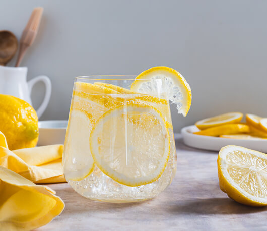 「レモネードの原則」とは？予想外の出来事を華麗に乗り切る方法