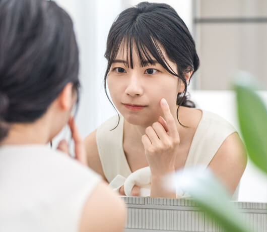 大人ニキビは体の内側から改善する。原因・対処法・漢方まで徹底解説