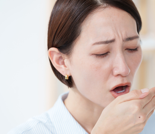 更年期に気になる「口臭」「口の乾き」。ドライマウスのセルフケアとは