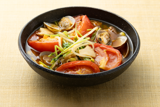 あさりとトマトのピリ辛スープ