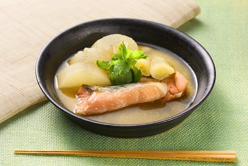 鮭と大根の酒かす煮