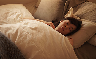 睡眠時に脂肪を減らす仙骨シャワーでダイエット！お尻を温める効果についても解説
