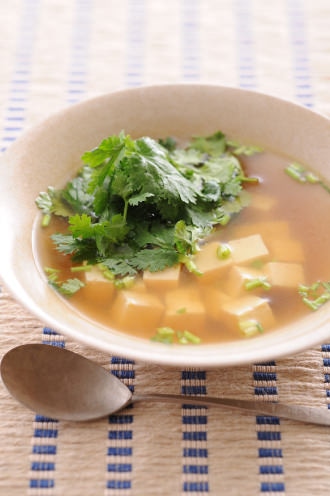 豆腐と香菜のスープイメージ
